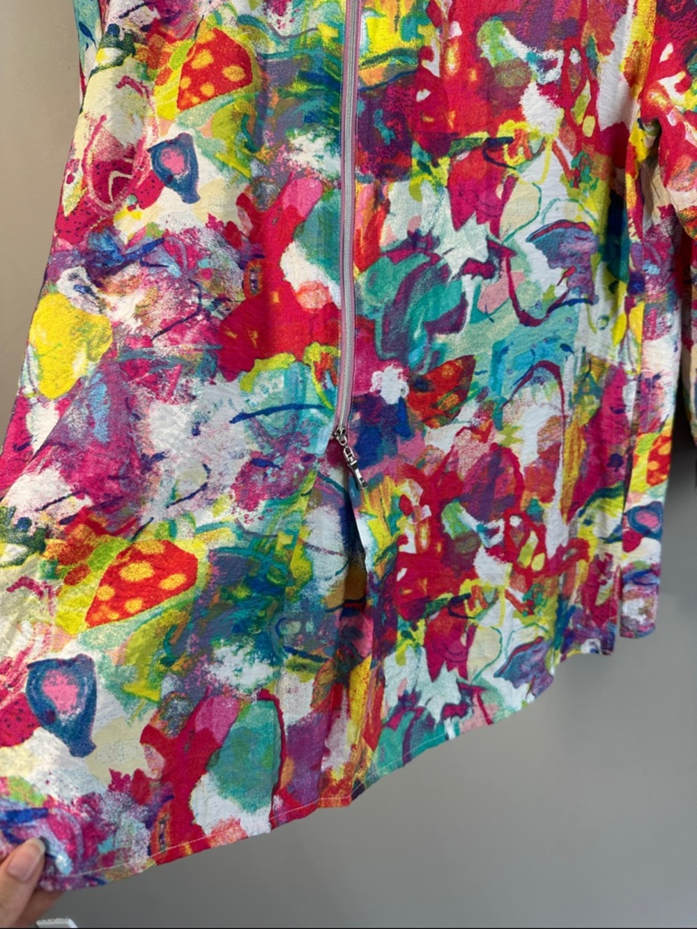 Ali Miles Abstract Colorful Print Button Down Top Size M - Picture 14 of 16